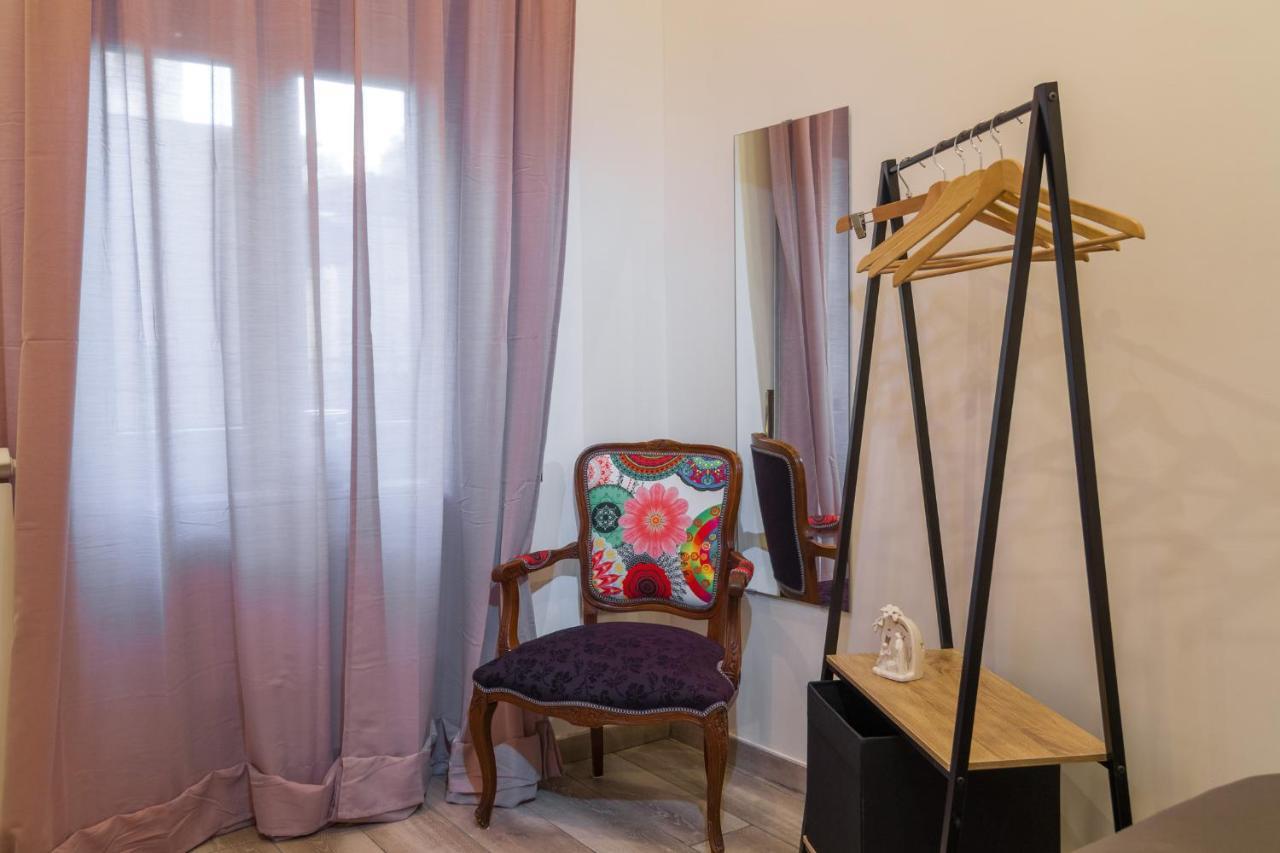 ナポリ Giu Al Centro Bed & Breakfast エクステリア 写真