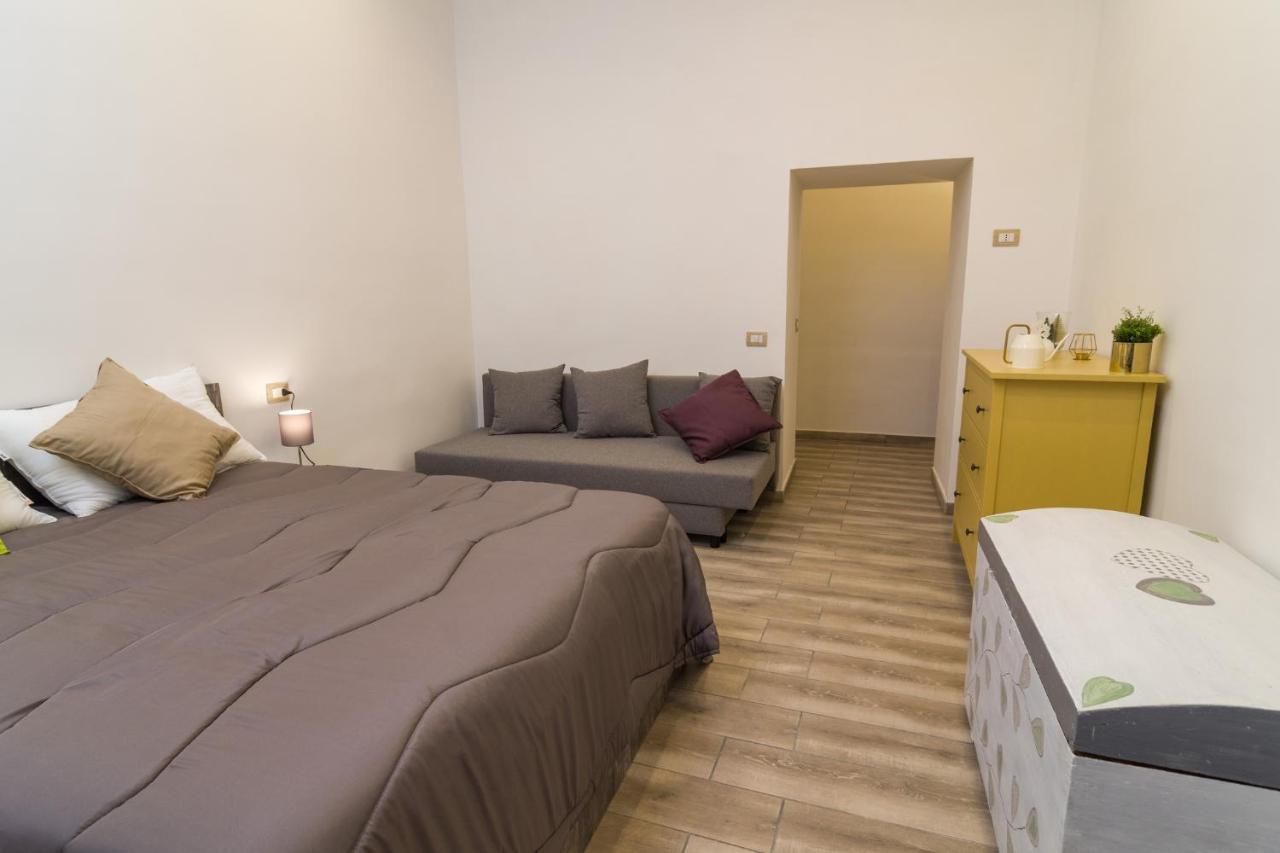 ナポリ Giu Al Centro Bed & Breakfast エクステリア 写真