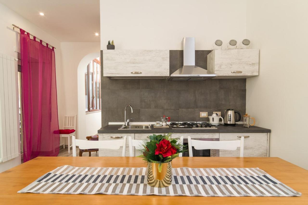 ナポリ Giu Al Centro Bed & Breakfast エクステリア 写真