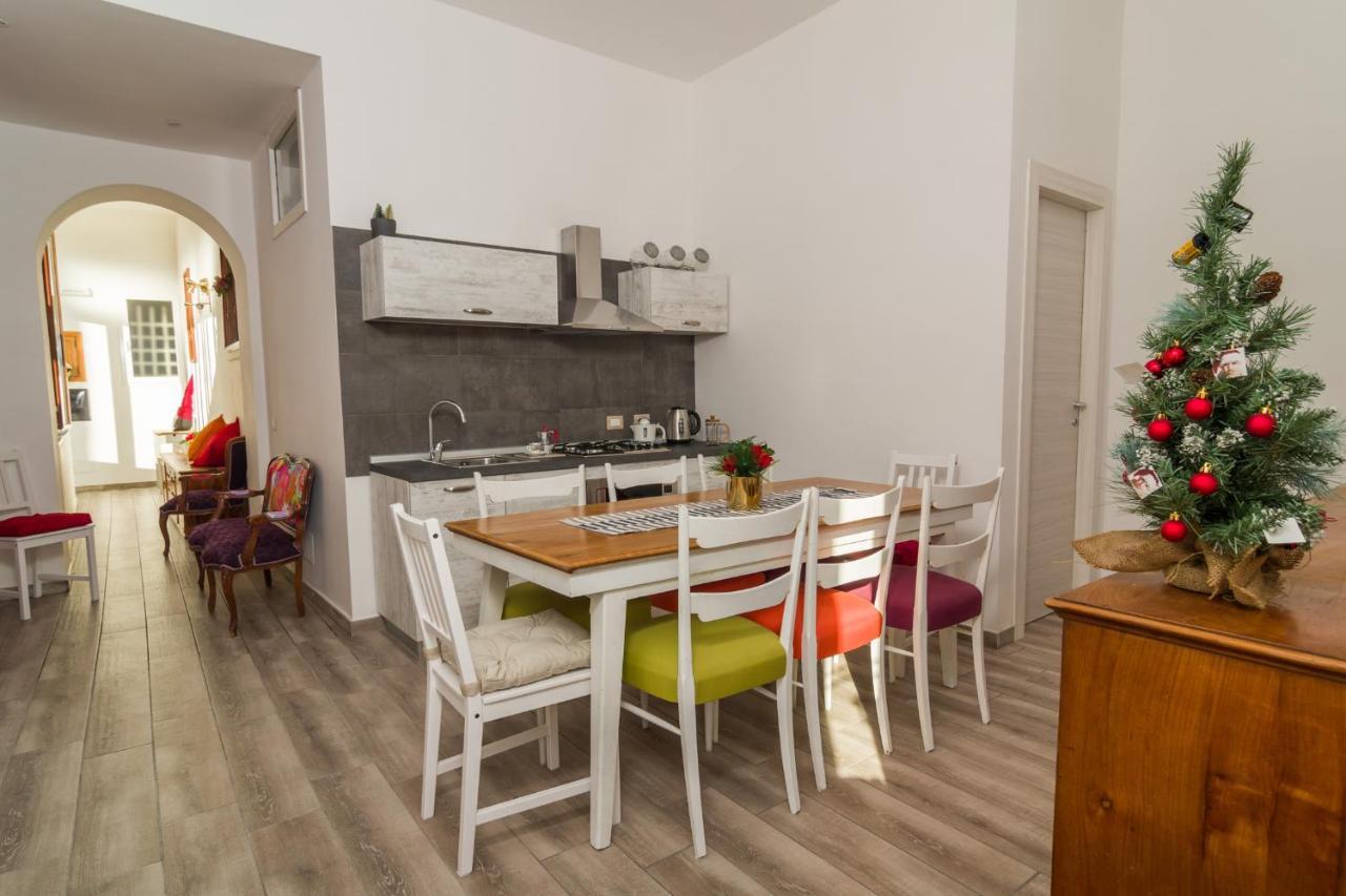 ナポリ Giu Al Centro Bed & Breakfast エクステリア 写真